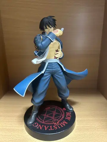 로이 머스탱 피규어 강철의 연금술사