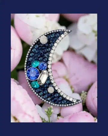 초승달 모양 마그넷 브로치 스카이블루