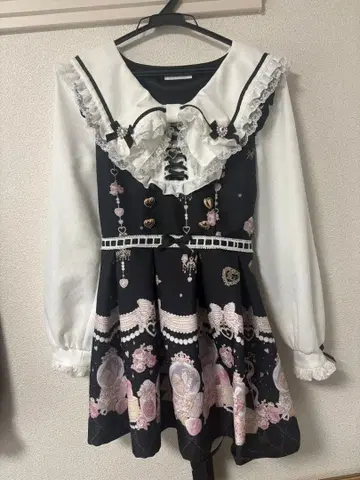 LIZLISA Romantic Cosmetics 패턴 셋업