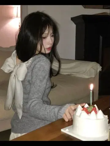 60% CloudEmotion 모네 백리본 새틴 포인트 니트 탑