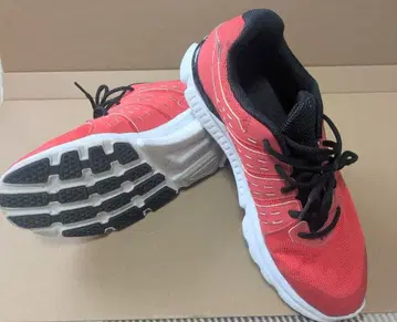 UNDER ARMOUR 언더아머 러닝화 빨간색 28.0cm