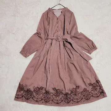 axes femme 엑시즈팜 스트랩 꽃무늬 리본 자수 M