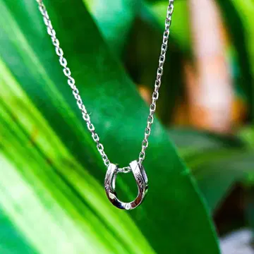 GW 세일. 새상품. 하와이안 주얼리 호스슈 말발굽 목걸이