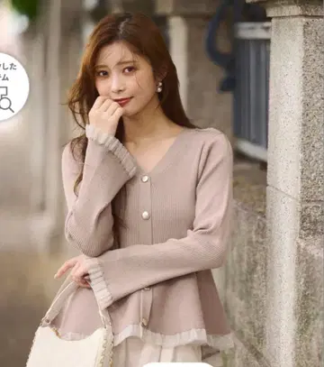 프로포션 마츠카와 호시 씨 착용 시어 절개 페플럼 니트 택 포함 새상품