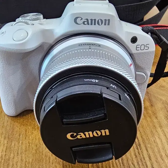 캐논 EOS R50 화이트 카메라 판매해요