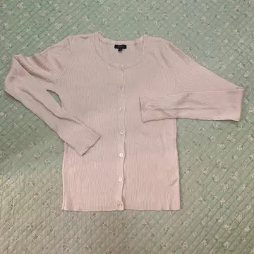 새상품급! TOCCI 오프화이트 M 가디건 실크