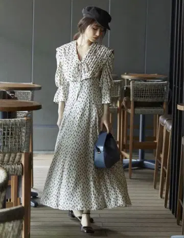 SNIDEL 빅 칼라 클래시컬 원피스