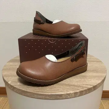 [ 미사용품 ] Belle&Sofa 스트랩 슬립온 PLANT 24cm