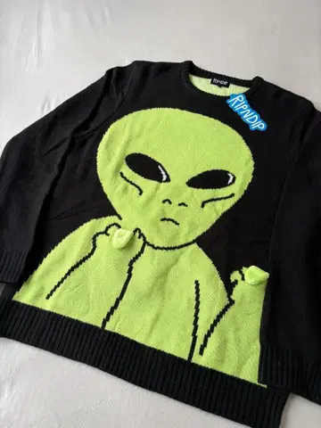 RIPNDIP 에이리언 니트 손가락 가동 펌프 택 있음 시착만 한 상품