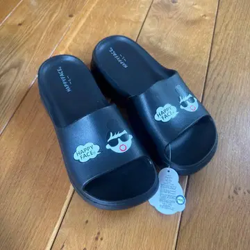 HAPPY FACE 블랙 통굽 샌들 L 해피 페이스 모자