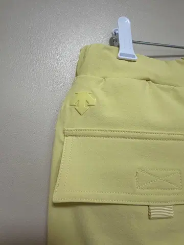 [ 새상품급 ] 데상트 카고 팬츠 스트레치 레몬색 M