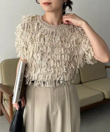 [ CAPRICIEUX LE'MAGE ] 루프 프린지 반팔 풀오버 베이지