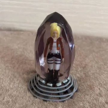 [레어] 진격의 거인 애니 레온하트 수정체 3D 크리스탈 피규어