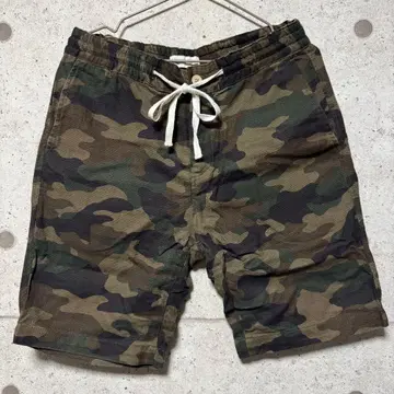 백 넘버 카모 패턴 하프 팬츠