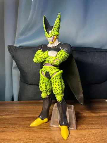 제일복권 드래곤볼 VS옴니버스 초 F상 셀 완전체 피규어