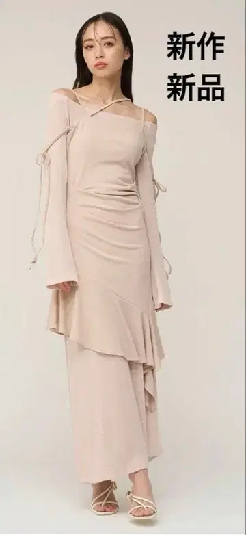 신상 택 포함 새상품 스나이델 디자인 레이어드 컷 원피스