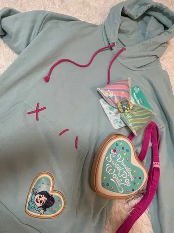 디즈니랜드 팔팔루자 바넬로피 후드티 머리끈 미니백 세트