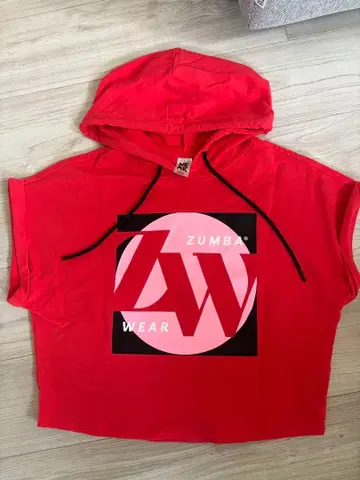 [정품] ZUMBA WEAR 후드 부착 레드 T셔츠