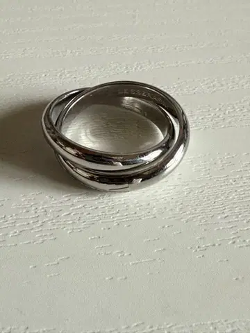 LE SSERAFIM 실버 트위스트 링 2023