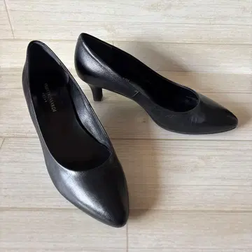 트루사르디 펌프스 블랙 24.0 관혼상제 취업 포멀