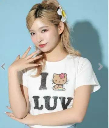 SPINNS 헬로키티 T셔츠 인기 키티 크롭T셔츠
