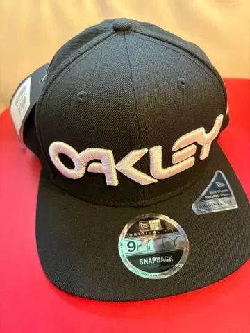 OAKLEY NEWERA 콜라보 캡 프리 사이즈 미사용 새상품