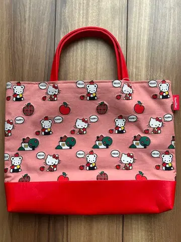 파미리아 헬로키티 콜라보 토트백
