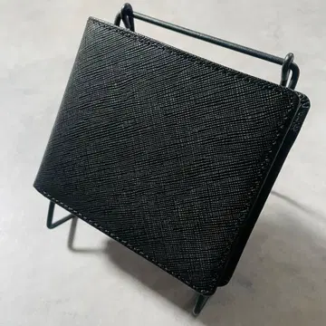 지갑 이단 접이식 사피아노 가죽 카드 남성용 다쓰노 가죽 컴팩트 블랙