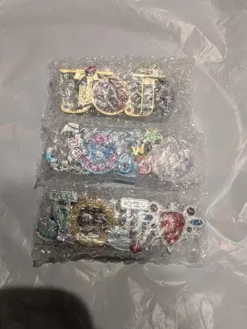 죠죠의 기묘한 모험 배지 3개 세트