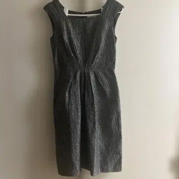 트루사르디 광택 원피스 (종가)