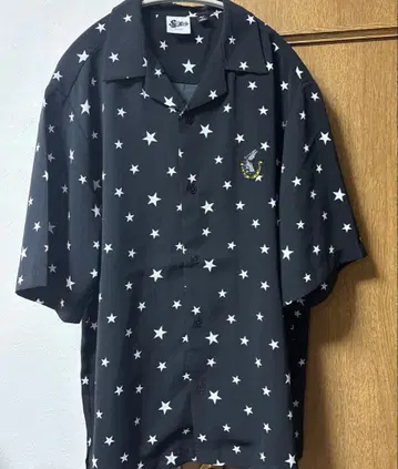 GU 죠죠의 기묘한 모험 콜라보 오픈 카라 셔츠 (5부 소매)