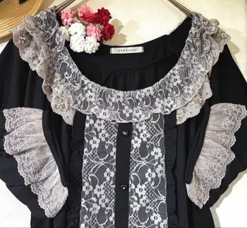 새상품급 axes femme 프릴 레이스 블라우스 리본 비쥬 빠른 배송