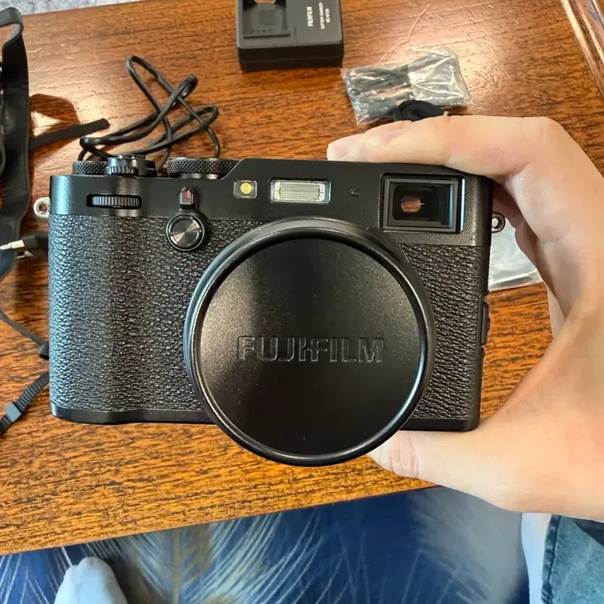 (보관만한)후지필름 X100F 카메라(블랙)