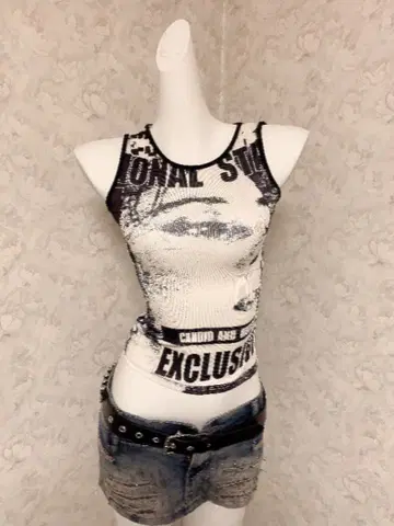 헤이세이 갸루 y2k 그래픽 프린트 탱크탑 M 사이즈