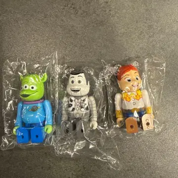 베어브릭 토이스토리 우디 시크릿 BE@RBRICK