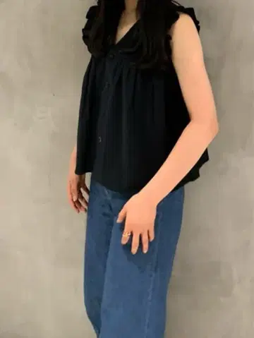 새상품 MOUSSY 마우지 블라우스 프릴 티셔츠