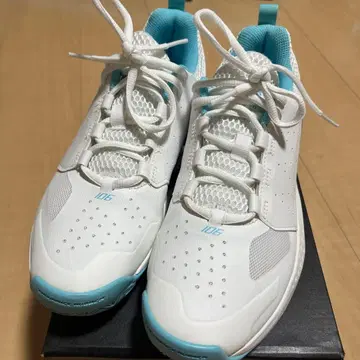 [ 가격 인하! ] 26cmYONEX 테니스화 106