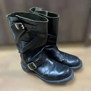 닥터마틴 엔지니어 부츠 UK5