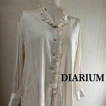 디어리움 프릴 블라우스 골드 버튼 드레이프감 블라우스 L 옅은 베이지