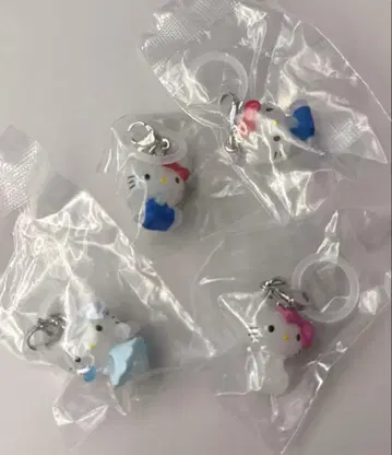 HELLO KITTY 메지루시 액세서리 4개 세트