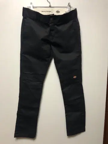 디키즈 치노 팬츠 스키니 스트레이트 블랙 색상 슬림 실루엣