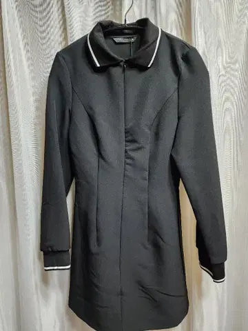 ZARA 블랙 카라 부착 긴팔 원피스 XS
