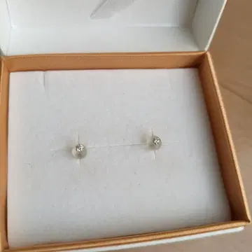 VERITE 플라티나 다이아몬드 귀걸이