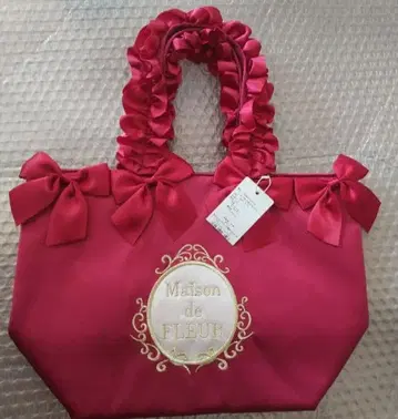 미사용 새상품 택 포함 메종 드 플뢰르 백