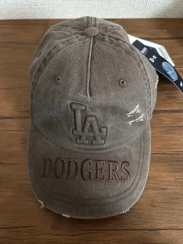 MLB KOREA 빈티지 엠보 데미지 볼캡