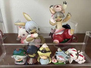 메이드 인 어비스 가챠가챠 피규어