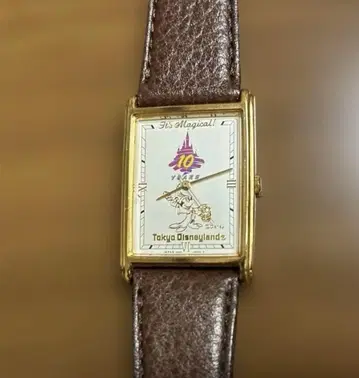 도쿄 디즈니 10주년 기념 손목시계 배터리 새 상품으로 교환 완료