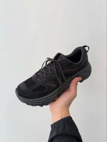 HOKA x XLIM Mafate Speed 2