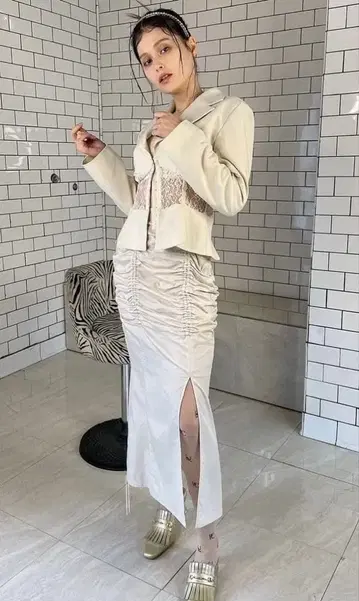 pellicule 페리큐어 gather high slit skirt