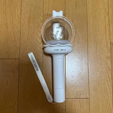 FRUITS ZIPPER OFFICIAL FAN LIGHT 응원봉